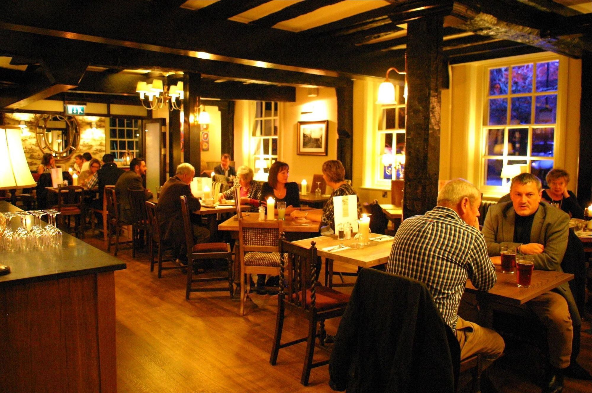 The Bear Hotel By Greene King Inns Hungerford Restaurante foto