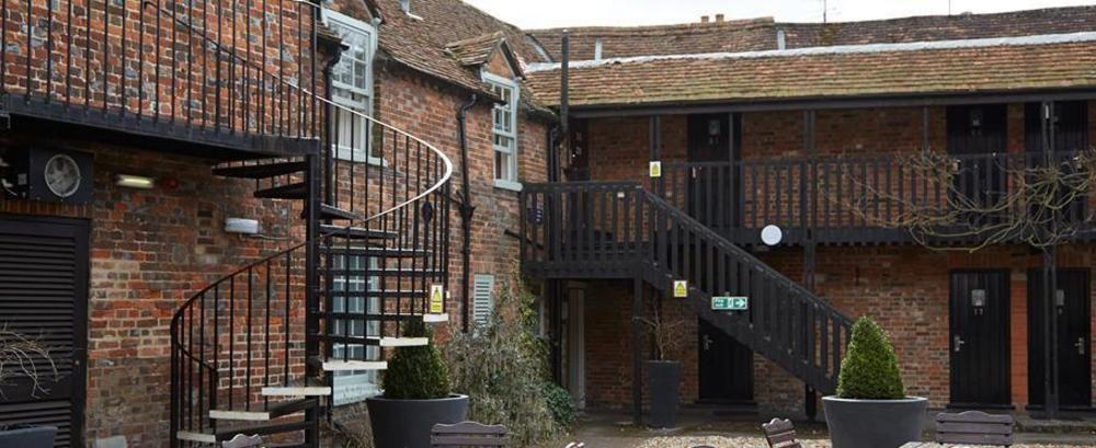 The Bear Hotel By Greene King Inns Hungerford Exterior foto